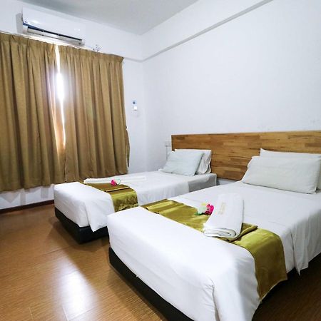 Am Transit Inn, Kuala Terengganu Exteriör bild