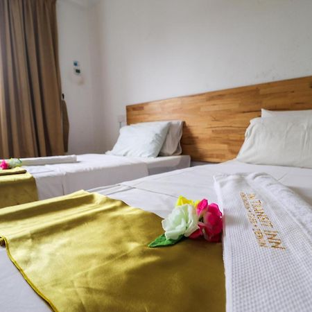 Am Transit Inn, Kuala Terengganu Exteriör bild