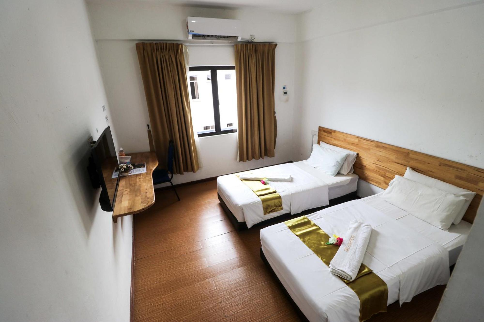 Am Transit Inn, Kuala Terengganu Exteriör bild