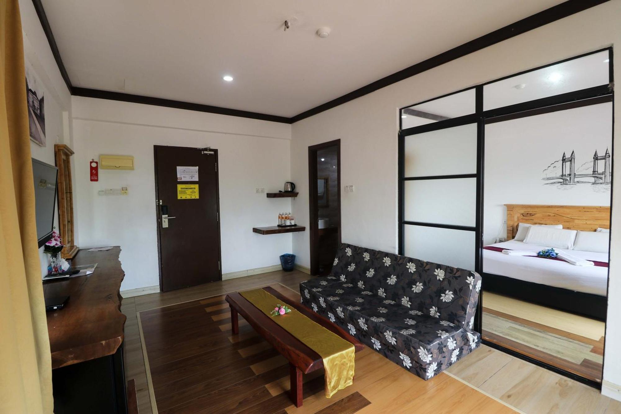 Am Transit Inn, Kuala Terengganu Exteriör bild