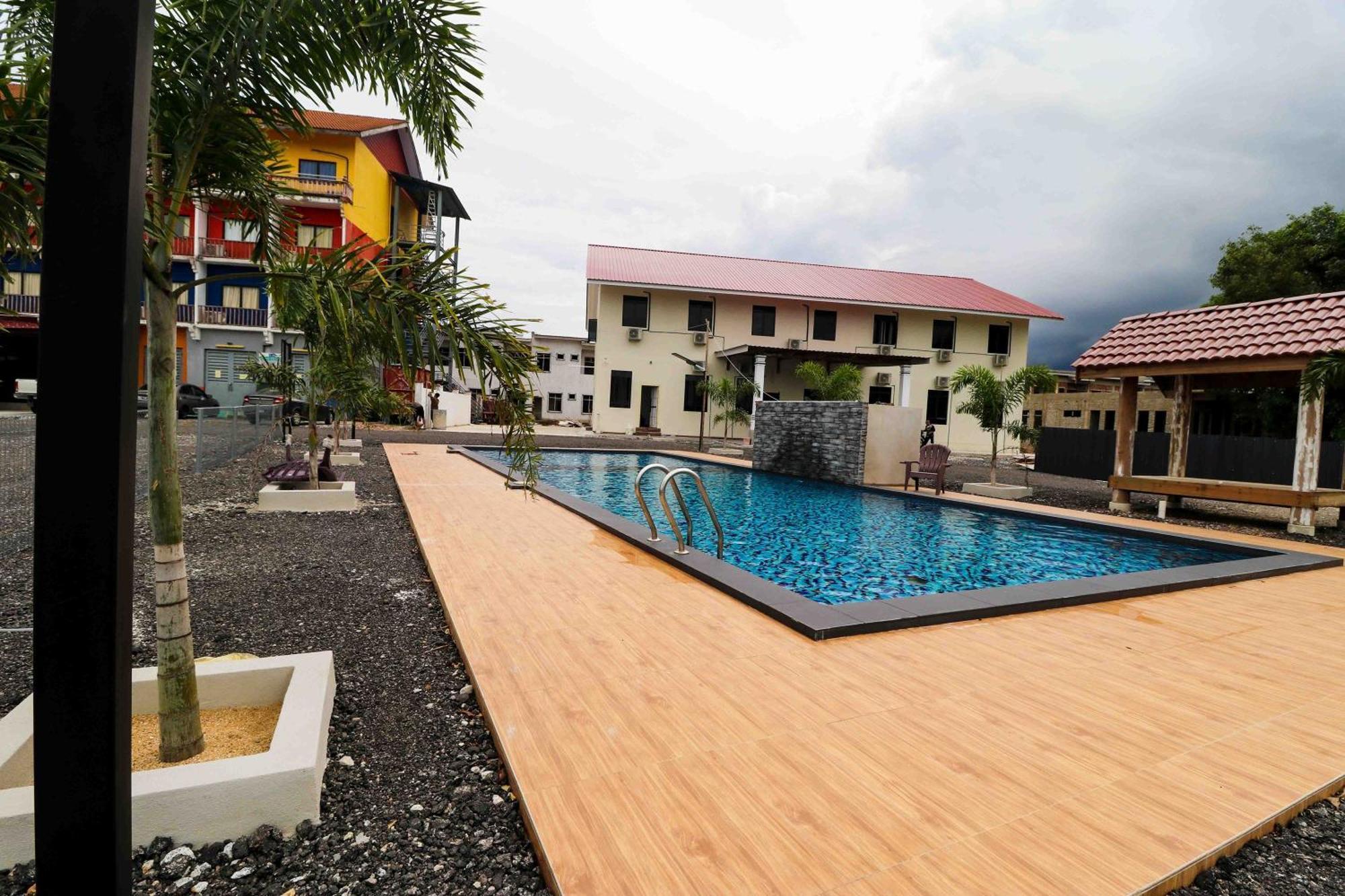 Am Transit Inn, Kuala Terengganu Exteriör bild