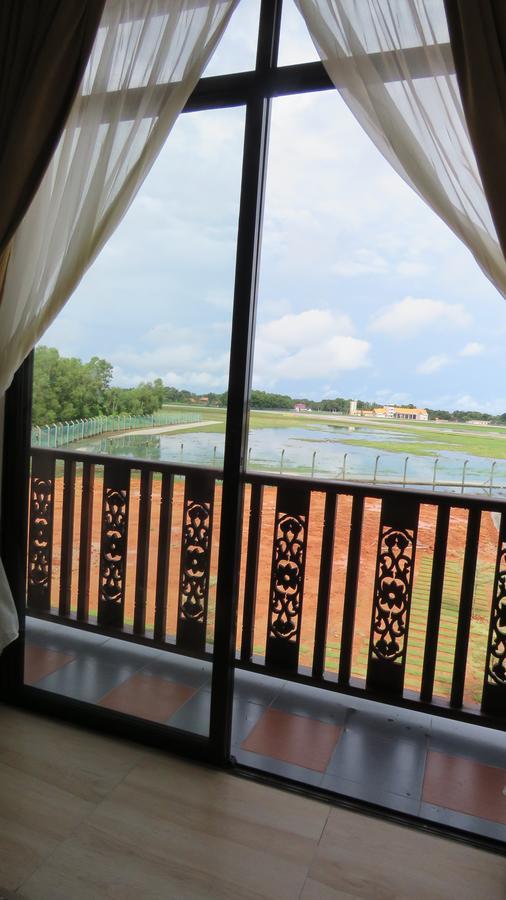 Am Transit Inn, Kuala Terengganu Exteriör bild
