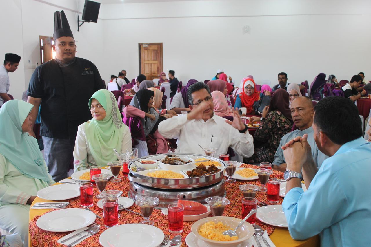 Am Transit Inn, Kuala Terengganu Exteriör bild