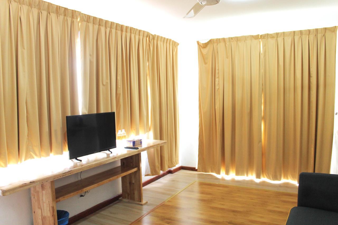 Am Transit Inn, Kuala Terengganu Exteriör bild