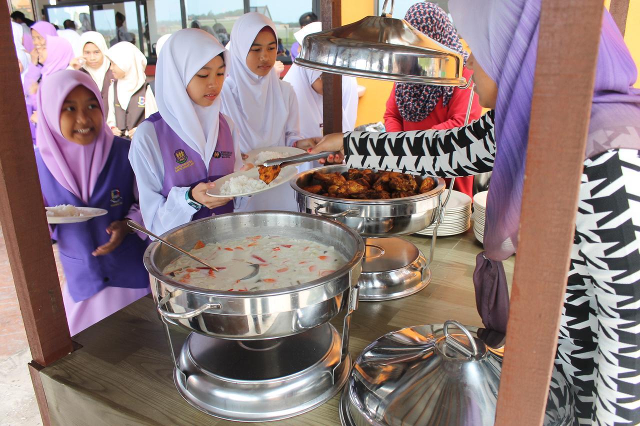 Am Transit Inn, Kuala Terengganu Exteriör bild